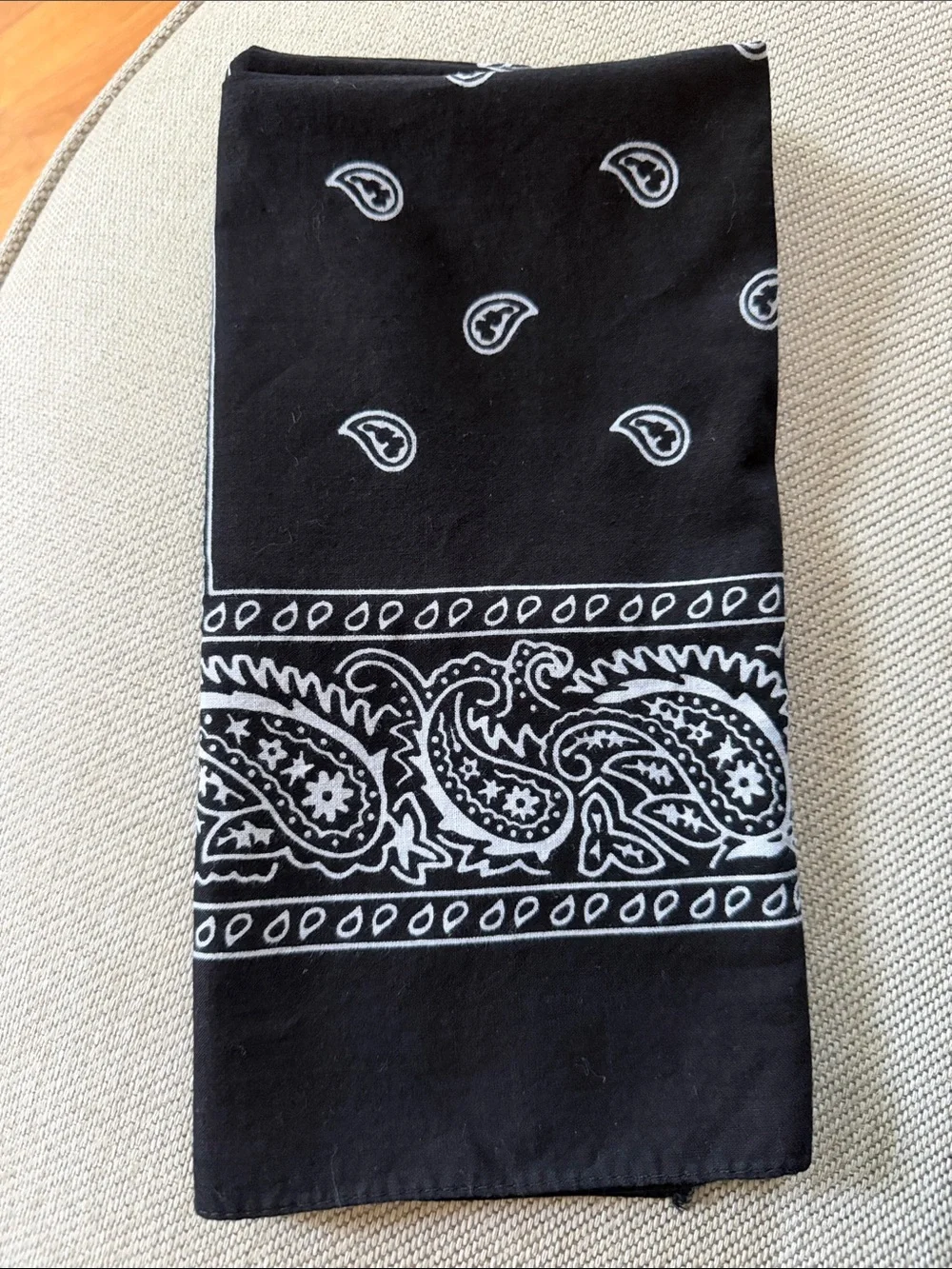 VTG Style Black & White Paisley Bandana | 100% Cotton Biker Rockabilly Unisex